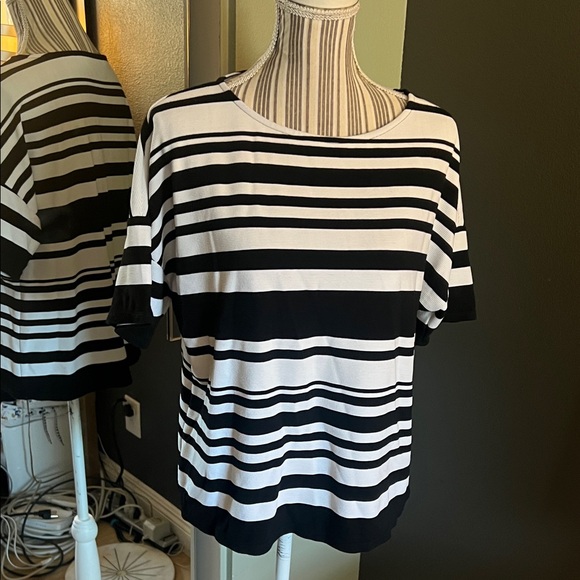 Chico’s, size 2 (US Large), Black and White Striped Women's Top, UIGC - Picture 2 of 8
